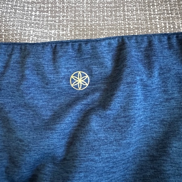 GAIM Yoga Leggings in Blue with Mesh Size Large - Picture 7 of 10